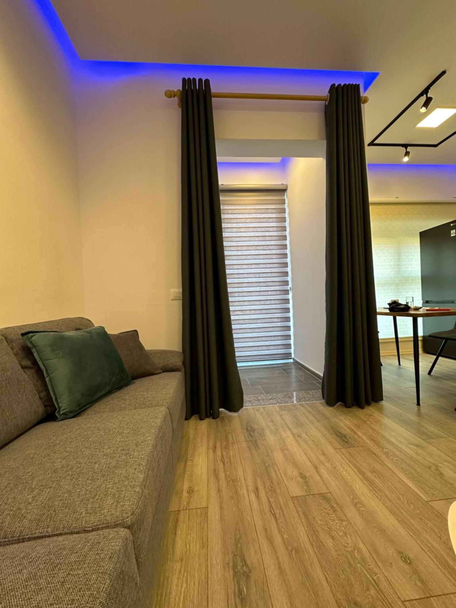 Sunflower Apartment 地拉那 外观 照片