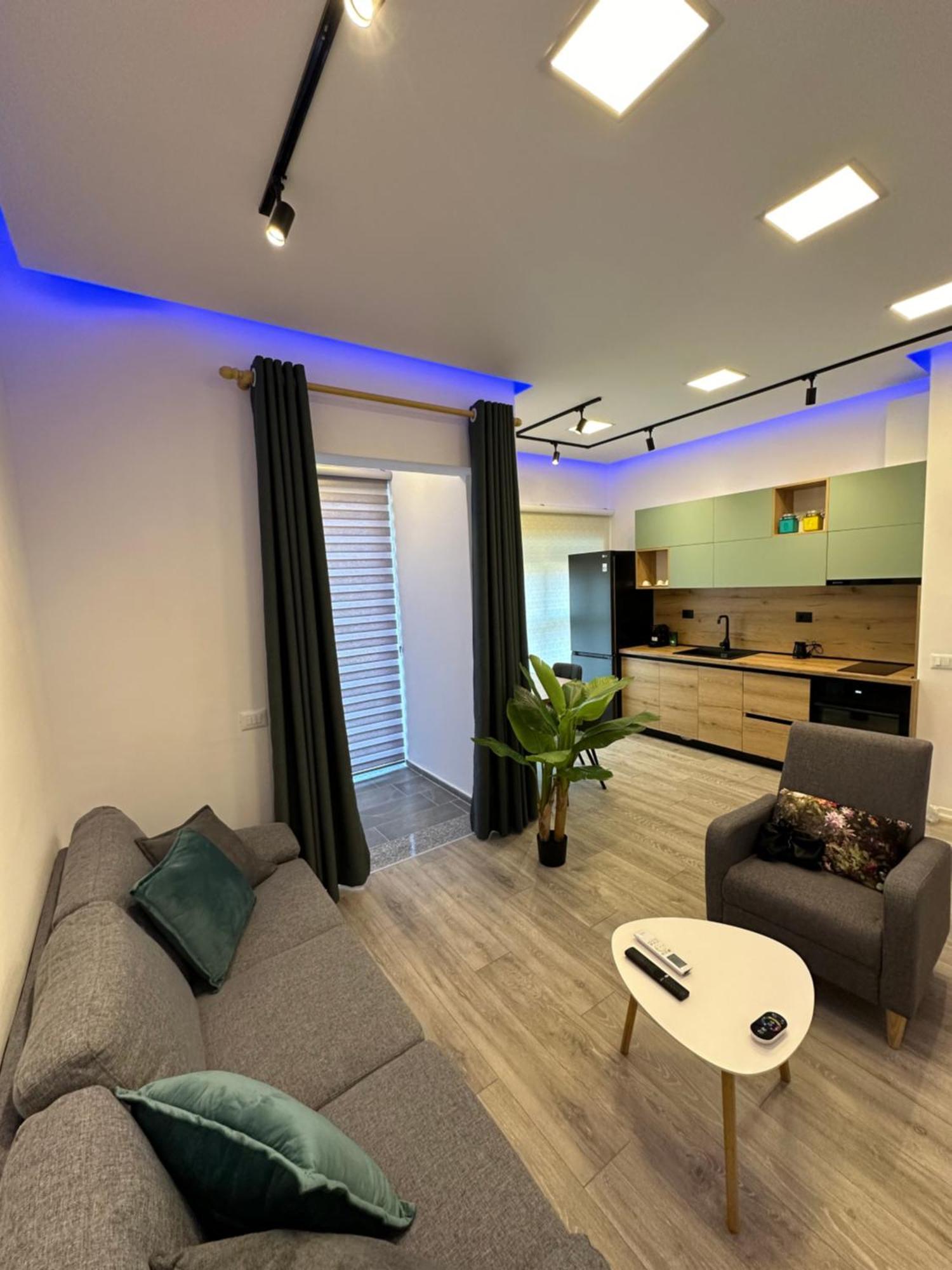 Sunflower Apartment 地拉那 外观 照片