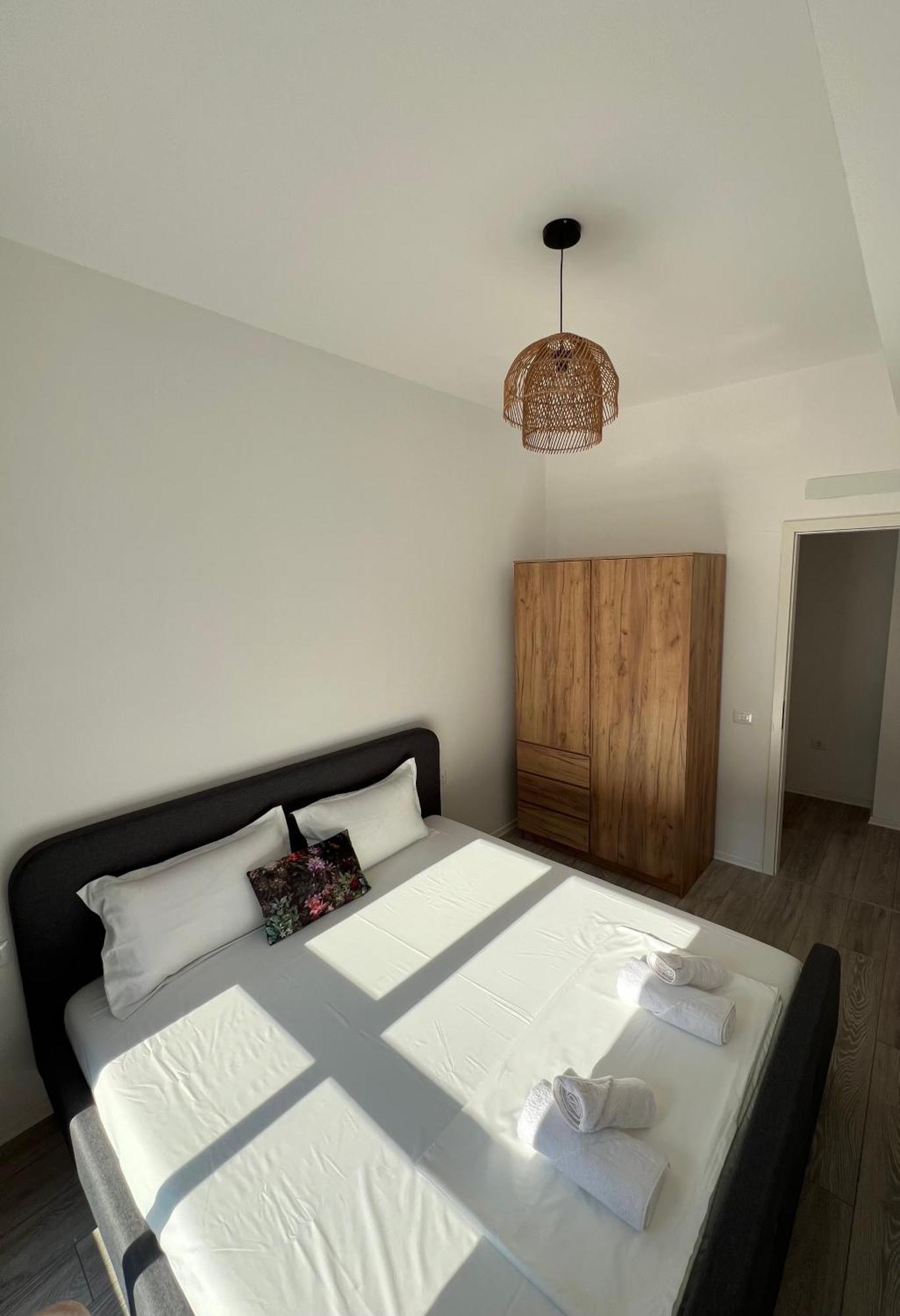 Sunflower Apartment 地拉那 外观 照片