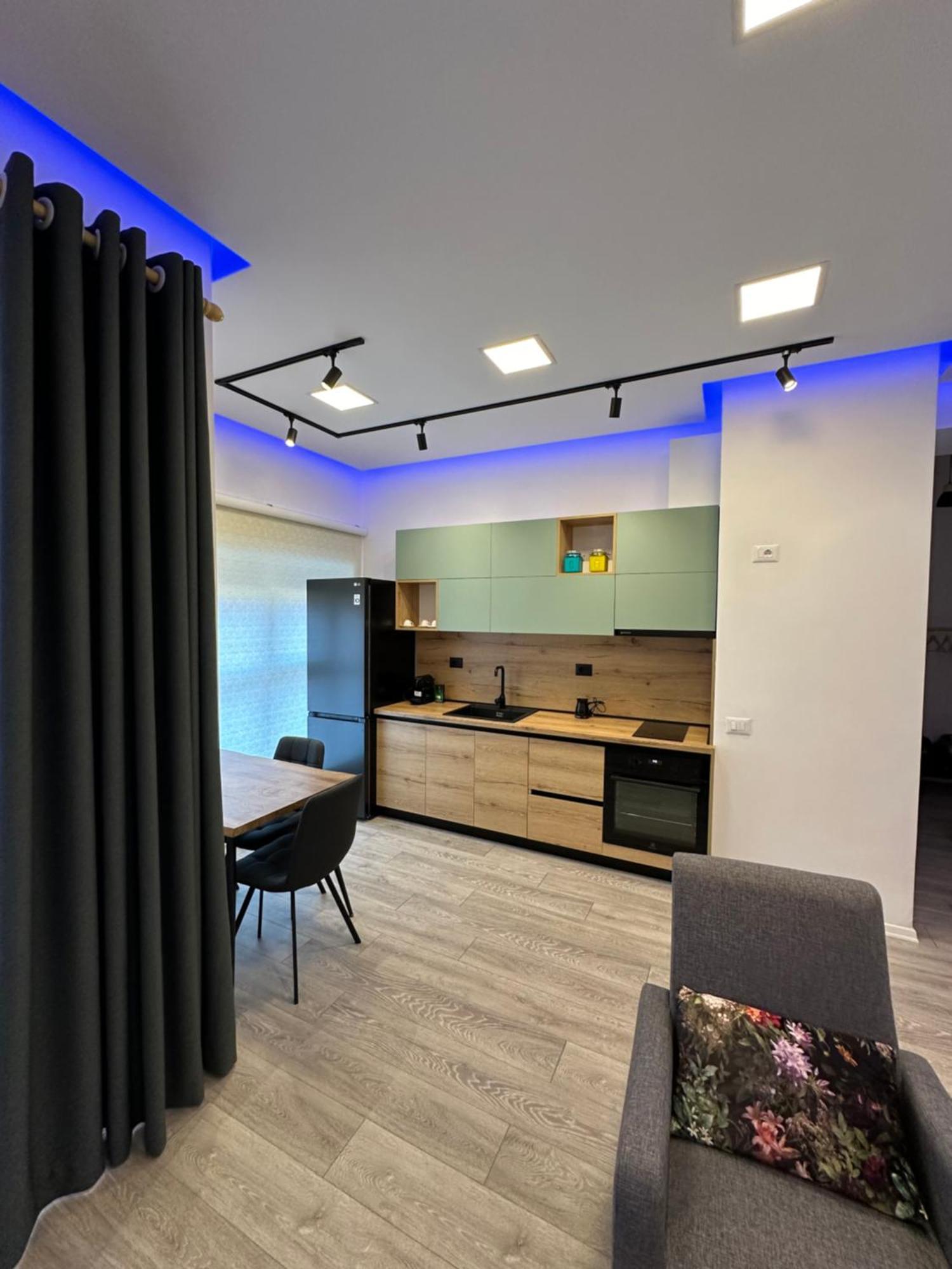 Sunflower Apartment 地拉那 外观 照片