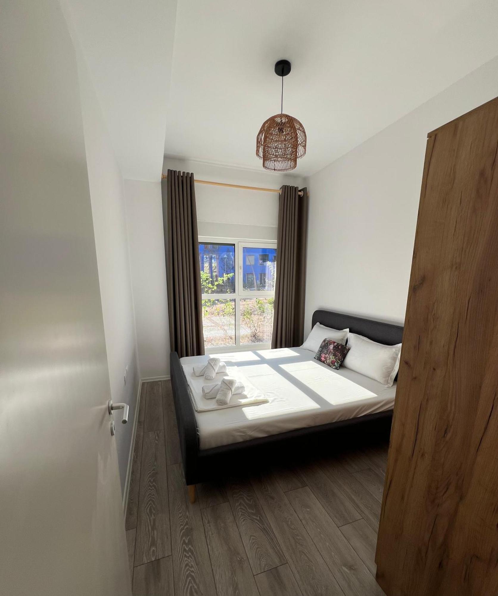Sunflower Apartment 地拉那 外观 照片
