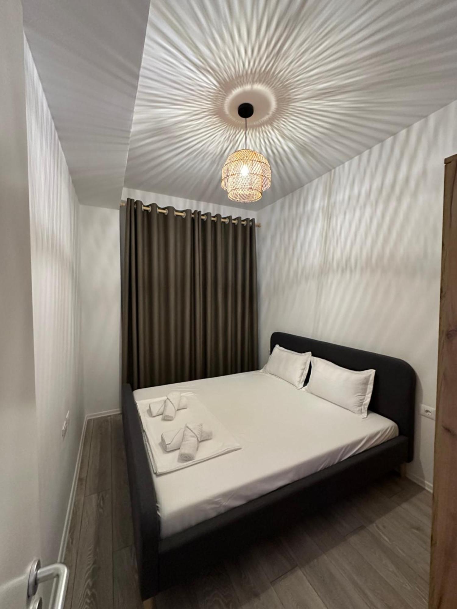 Sunflower Apartment 地拉那 外观 照片