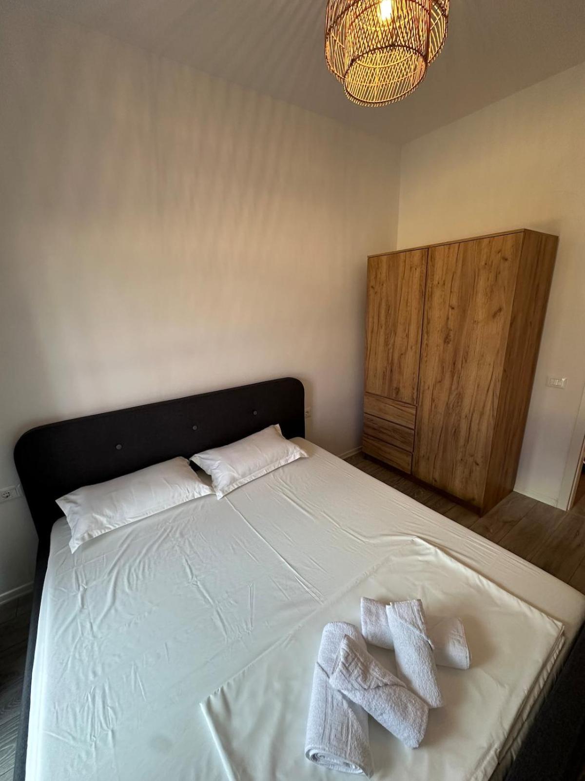 Sunflower Apartment 地拉那 外观 照片
